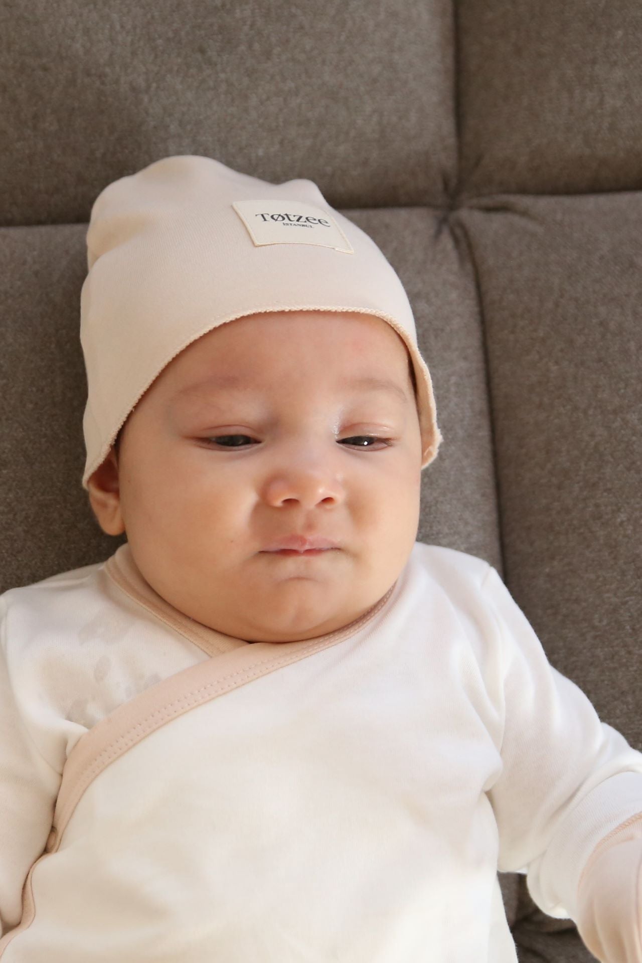 Totzee; Basic Yenidoğan Bere Kahve Köpüğü; Basic Newborn Beanie Coffee Foam