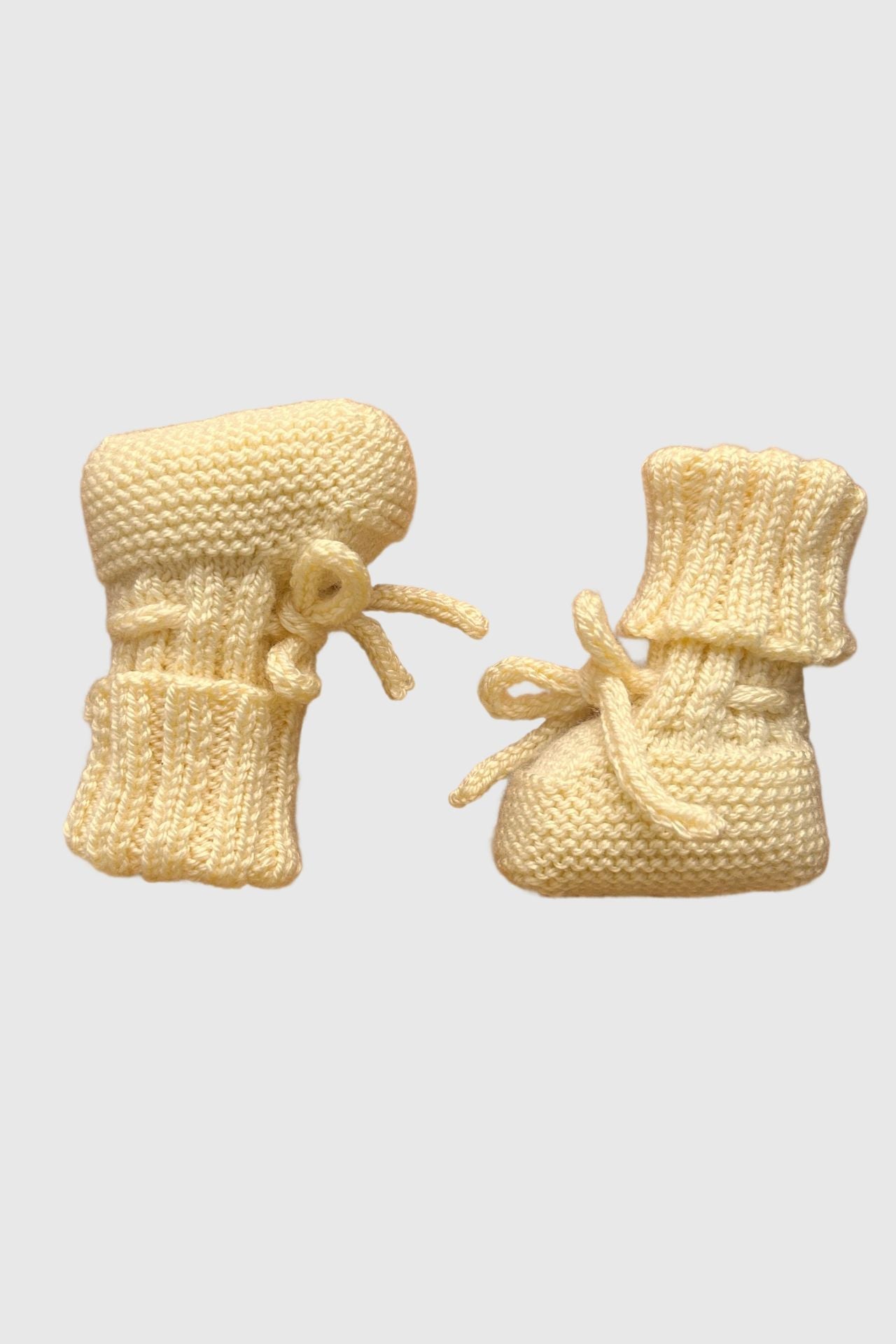 Totzee; Bağcıklı Patik Çorap Bal Köpüğü; Laced Baby Socks Booties Golden Beige