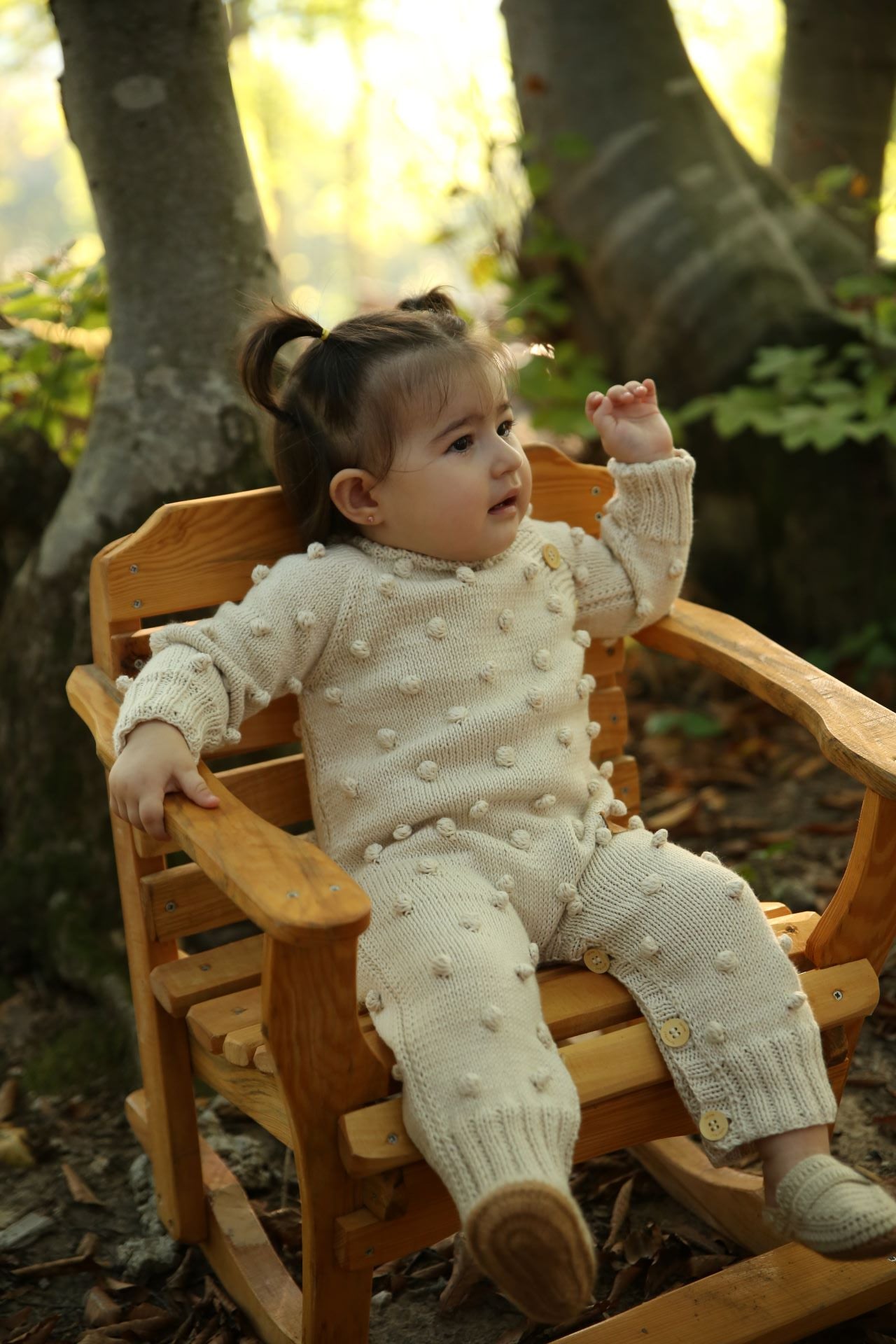 Totzee; Organik El Örgüsü Omuzdan Düğmeli Tulum Antik Beji; Organic Hand-Knitted Shoulder-Buttoned Romper Antique Beige